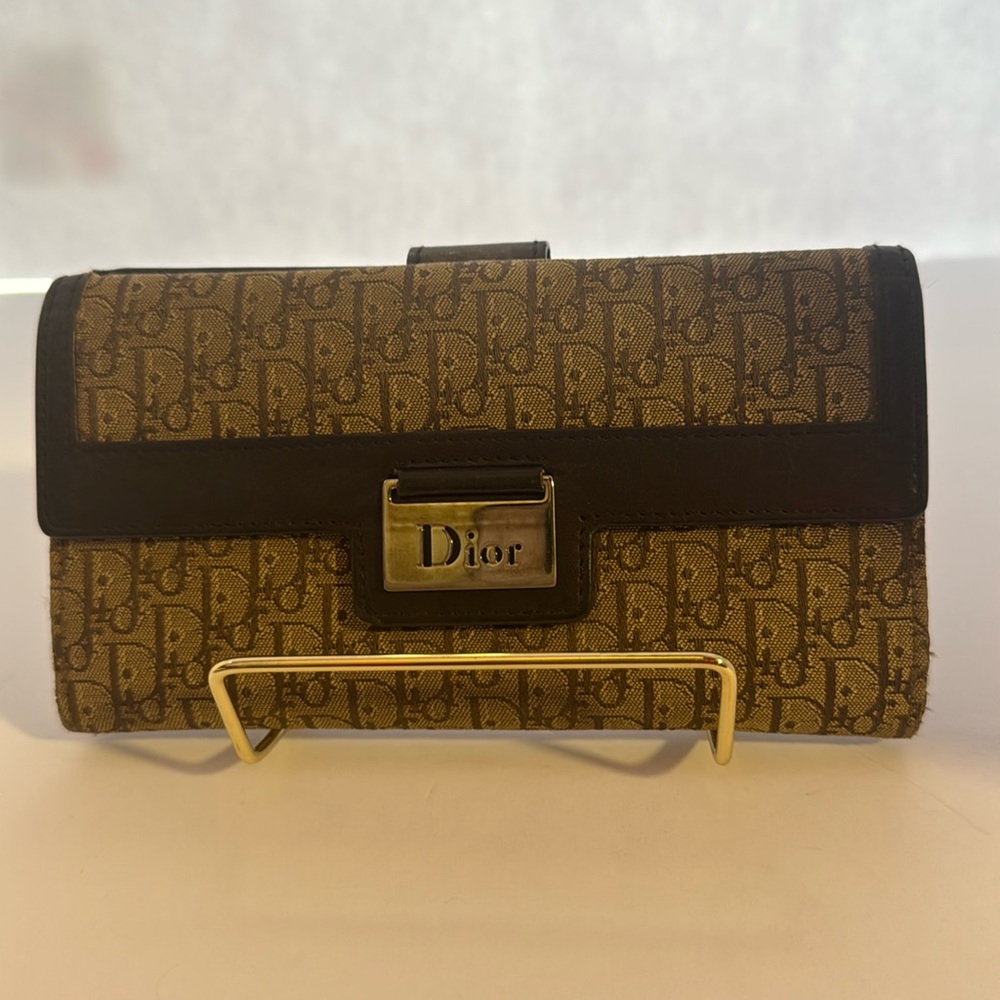 ❤️ Dior Long tratter wallet- double snap ❤️